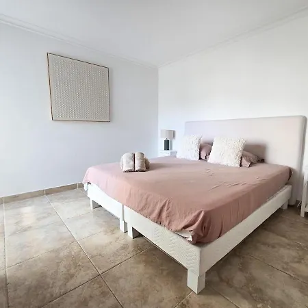 86m2, Spacieux, 2 Chambres, A 1 Min De La شقة