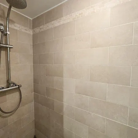 86m2, Spacieux, 2 Chambres, A 1 Min De La شقة
