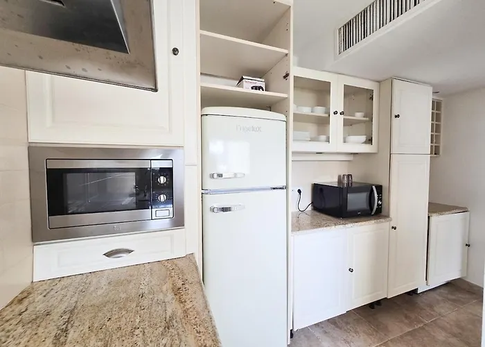 Appartement 86m2, Spacieux, 2 Chambres, à 1 Min De La