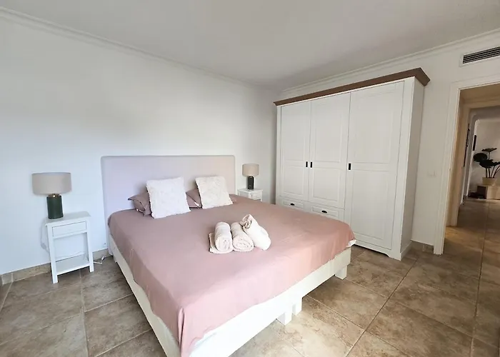 Apartman 86m2, Spacieux, 2 Chambres, A 1 Min De La