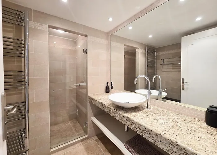 86m2, Spacieux, 2 Chambres, A 1 Min De La Apartment