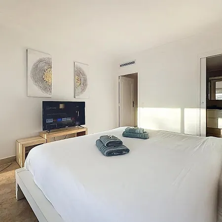 Апартаменты 86m2, Spacieux, 2 Chambres, A 1 Min De La *